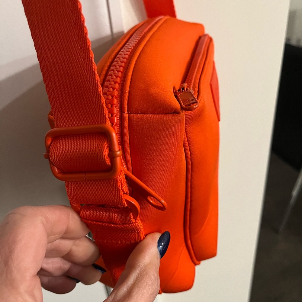 Dagne Dover Micah Bright Orange Crossbody with Front Zip Pocket EUC - Picture 3 of 16